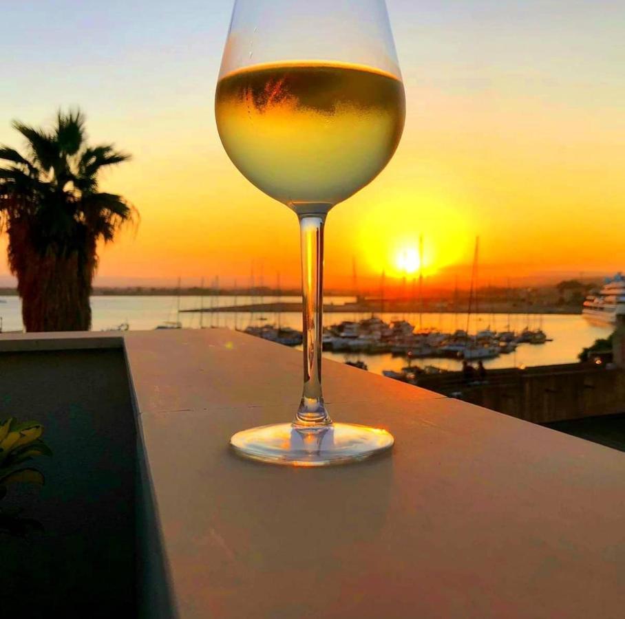 B&B Marina Di Ortigia Syracuse ภายนอก รูปภาพ