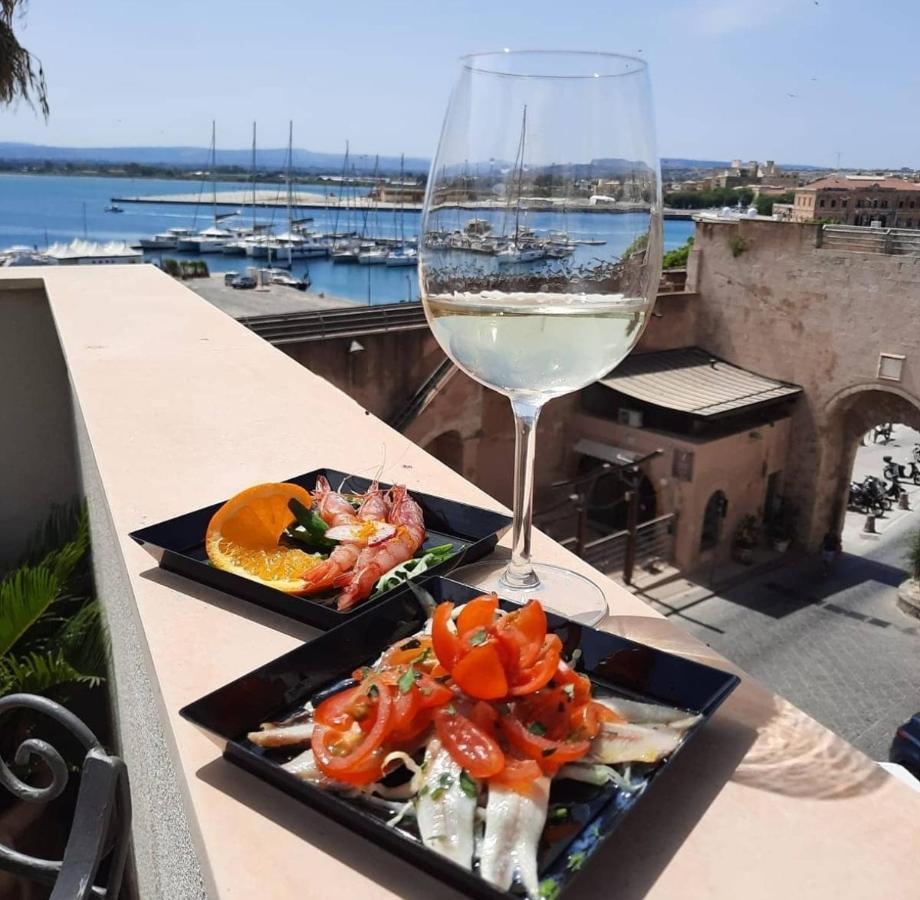 B&B Marina Di Ortigia Syracuse ภายนอก รูปภาพ